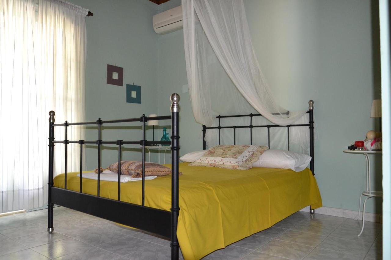 Mihaila Seaside: 2 Bedroom Bungalows Kefalonia Spartia  Exterior photo