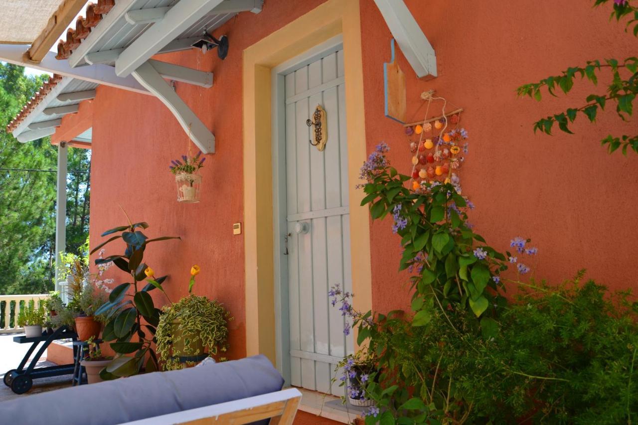 Mihaila Seaside: 2 Bedroom Bungalows Kefalonia Spartia  Exterior photo
