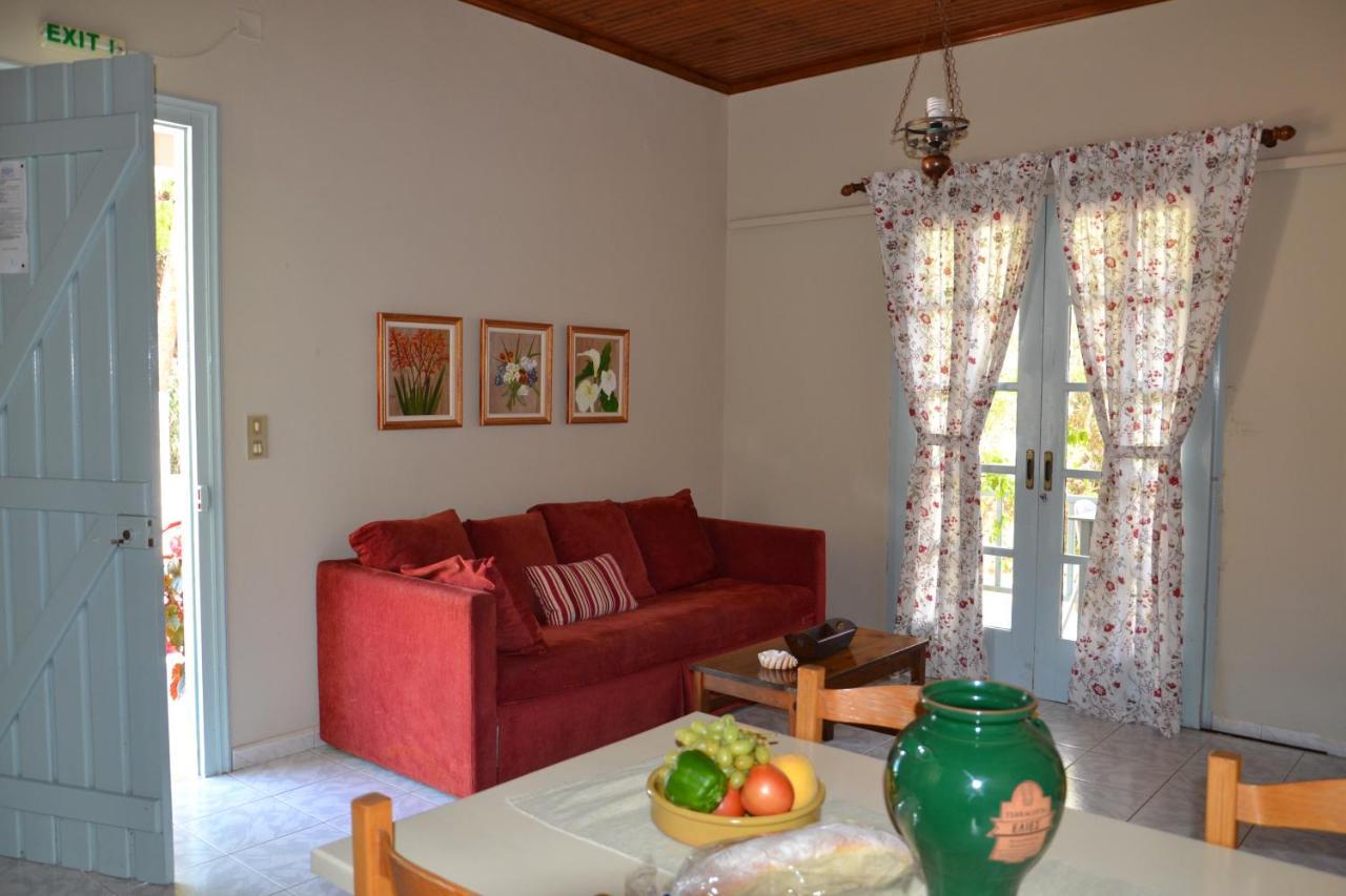 Mihaila Seaside: 2 Bedroom Bungalows Kefalonia Spartia  Exterior photo